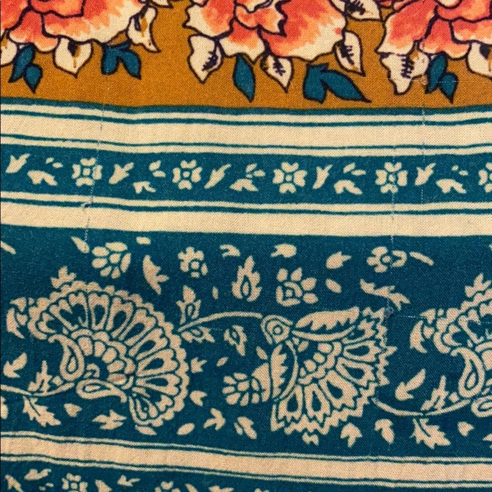 Unique patterned tunic - Picture 8 of 8